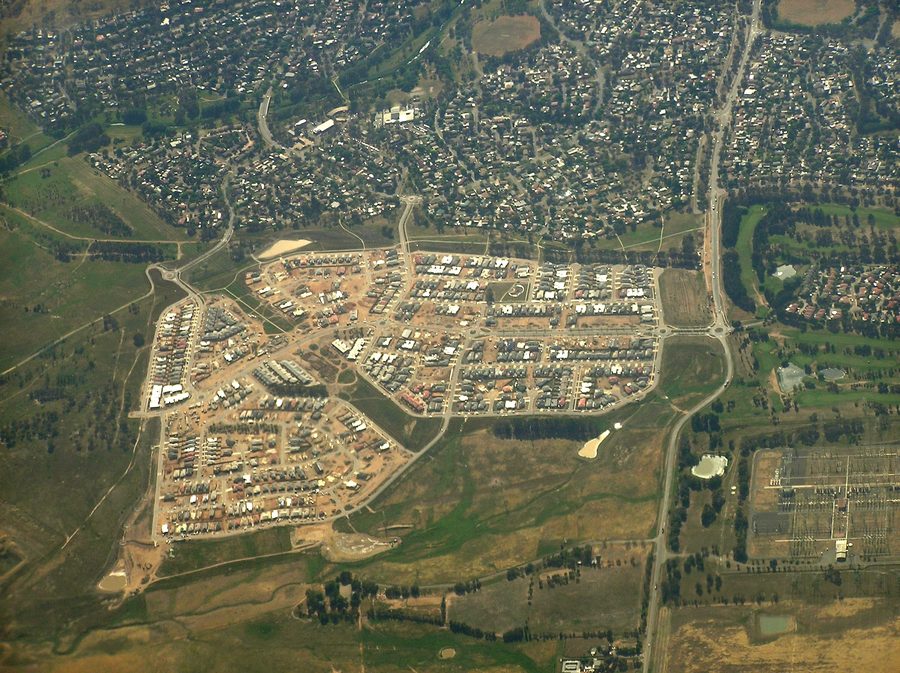 Luftaufnahme des neueren Teils von Macgregor im Australian Capital Territory