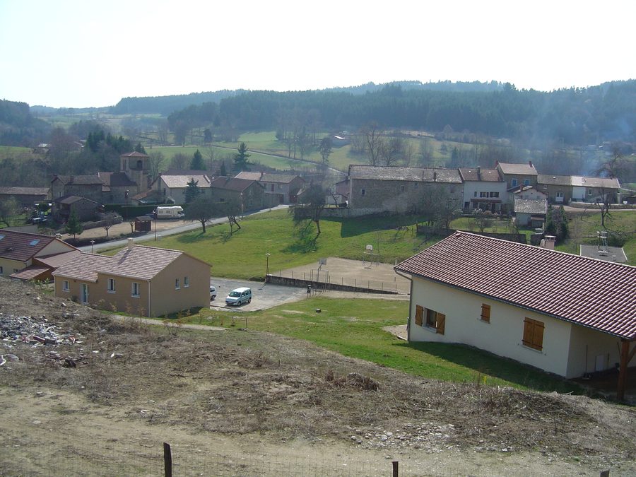 Centre du village de Thiolières