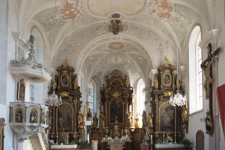 Katholische Pfarrkirche Mariä Himmelfahrt in Epfenhausen