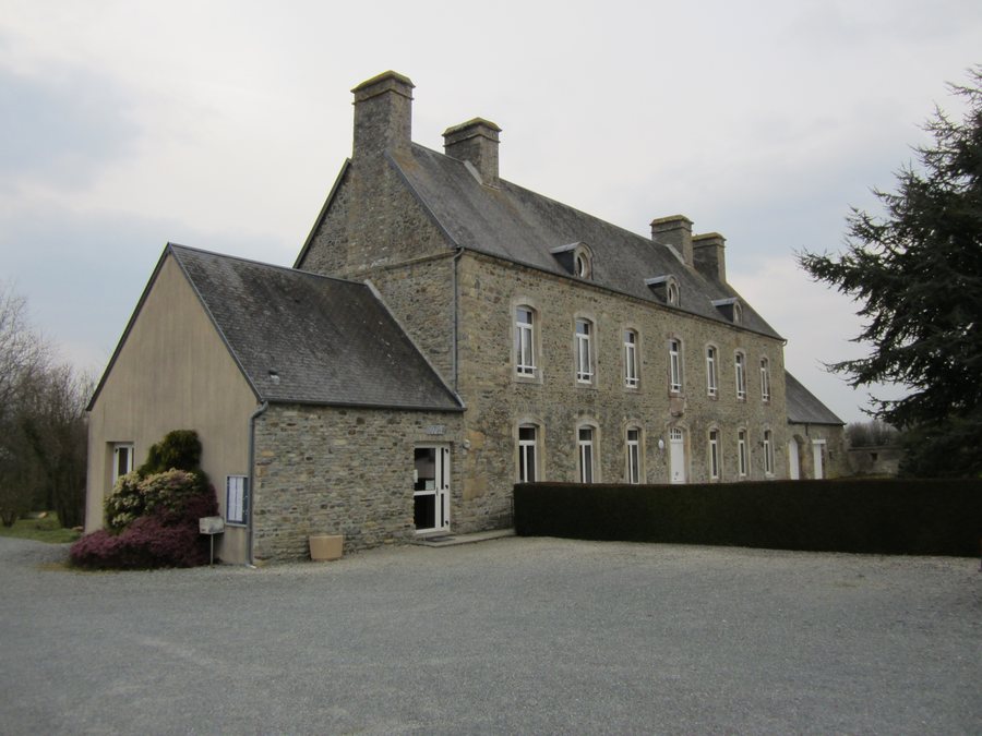 File:La Ronde-Haye - Mairie.JPG