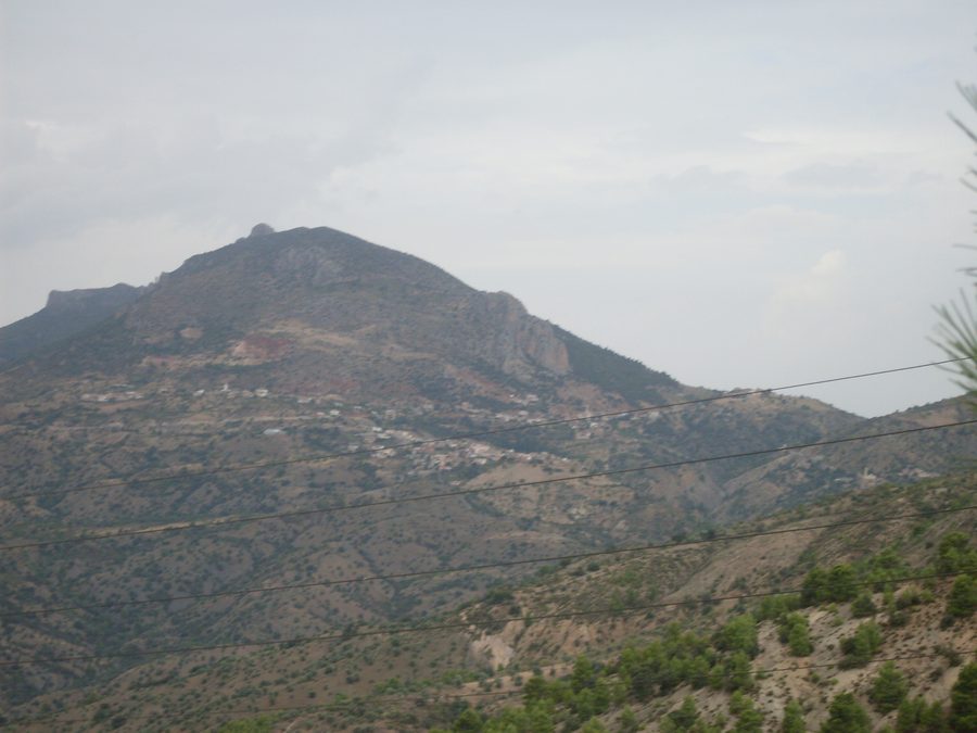 Blick auf den Mont Azrou Iflan bei Béni Ouartilane in der Provinz Sétif