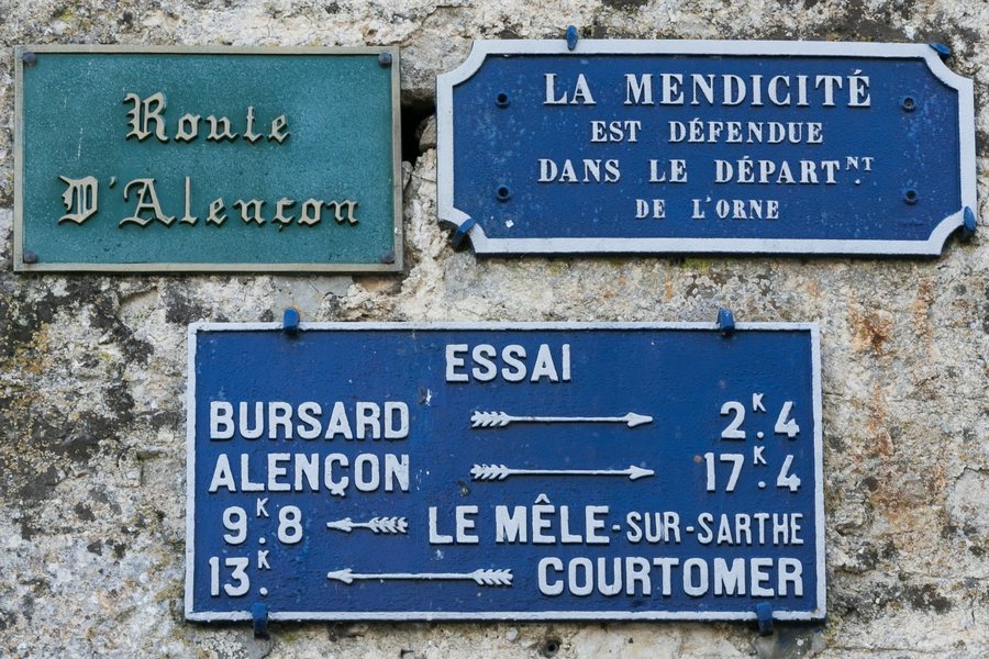 File:Essay - Plaque de cocher route d'Alençon.jpg