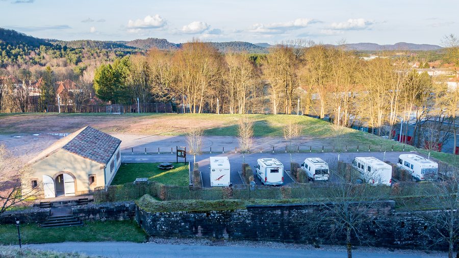 File:Caravan site in Bitche, France-9605.jpg