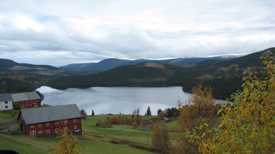 Hedalsfjorden bei Skammestein in Øystre Slidre