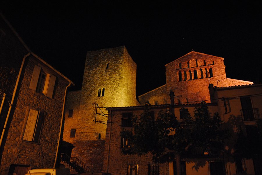 File:Arles Sur Tech at night - France - panoramio.jpg