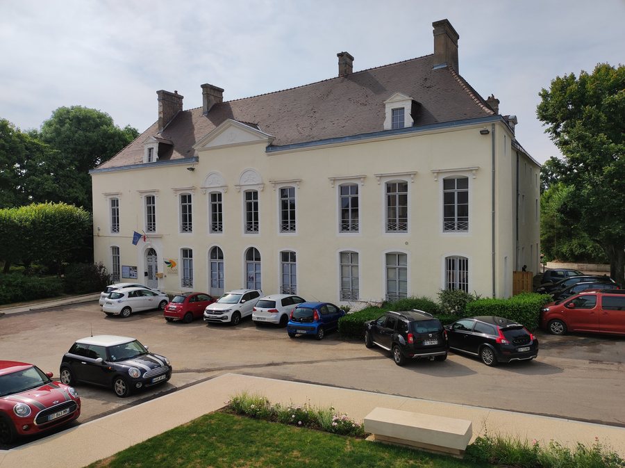 File:Is-sur-Tille - Covati 1.jpg
