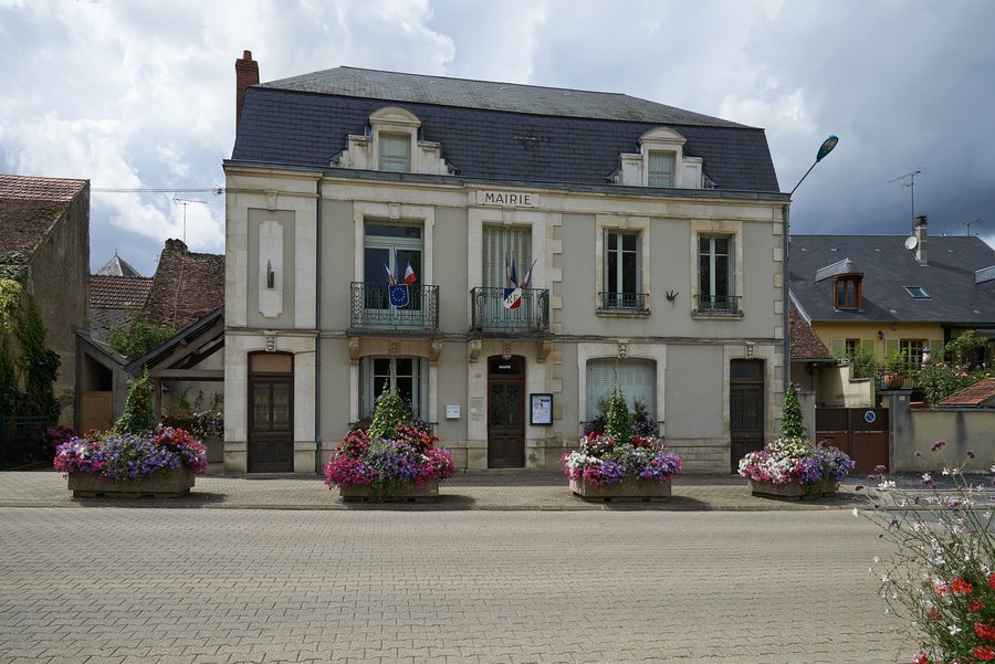 File:Mairie de Ménétréol-sous-Sancerre A.jpg