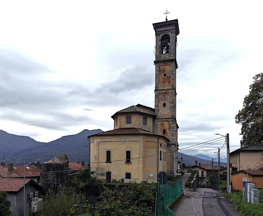 Chiesa di Santa Maria Annunciata a Bosco Valtravaglia, una frazione di Montegrino Valtravaglia
