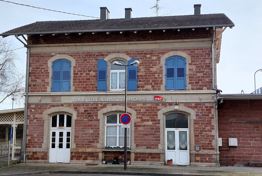 File:Kurtzenhouse Gare.jpg