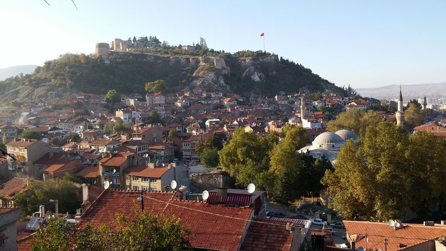 Vista della fortezza di Kütahya sopra la città