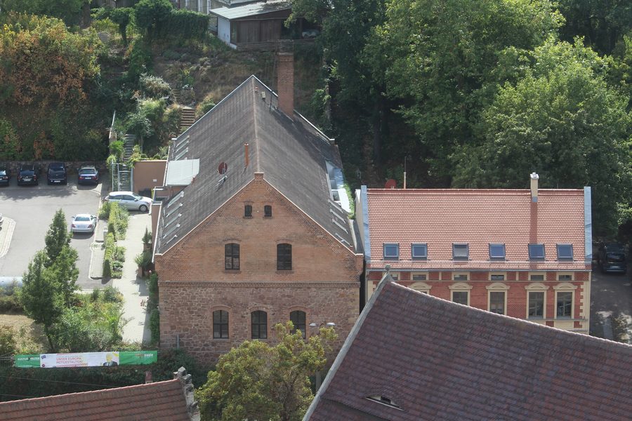 Vista dalla Burg Giebichenstein sulle case in Fährstraße a Halle (Saale)