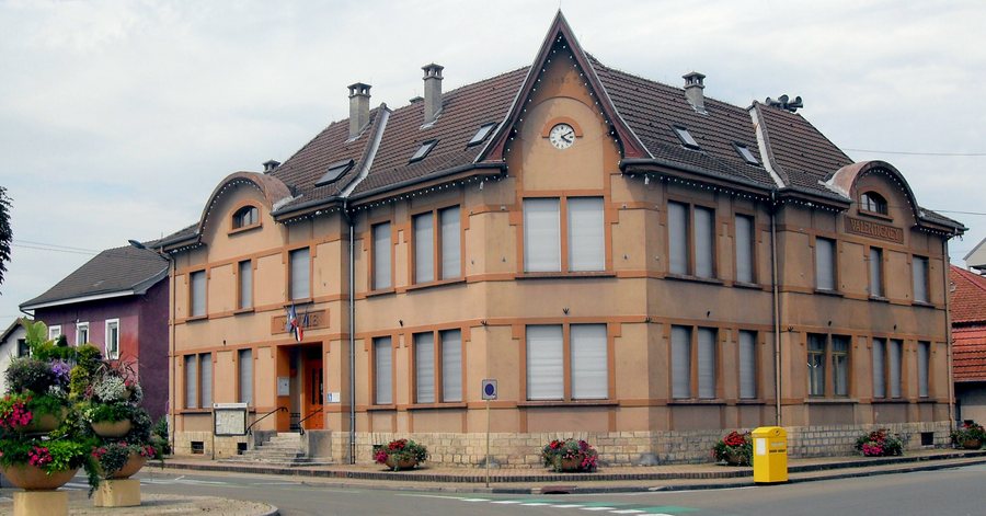 File:Valentigney, Mairie.jpg