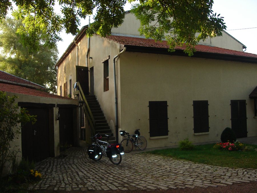 File:Hotel Pension at Brulange - panoramio (1).jpg