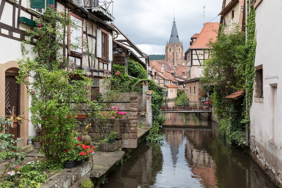 File:Pittoreske Partie am Lauterkanal in Wissembourg-Alsace.jpg