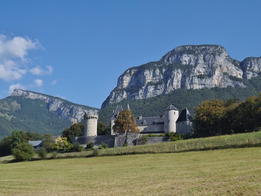 View of the Château de la Bâtie castle on the heights of Barby and Saint-Alban-Leysse