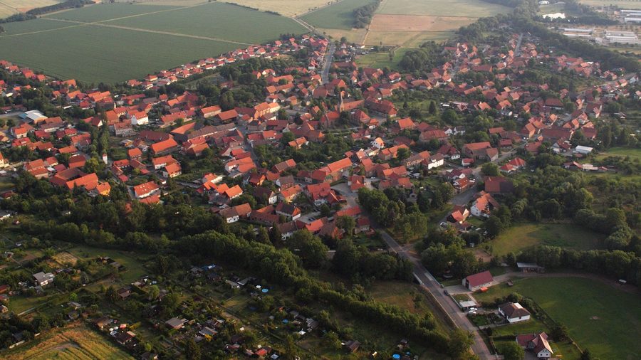 Luftaufnahme von Veckenstedt im Harz