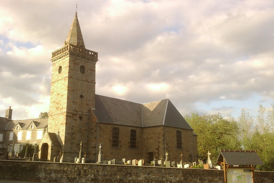 File:Sainte-Pience - Église (4).jpg