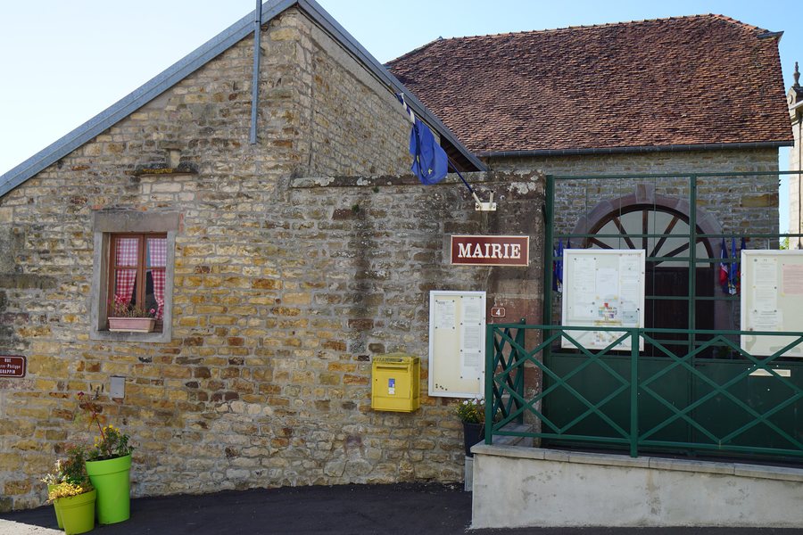 File:2016-09 - Ainvelle (Haute-Saône) - 12.jpg