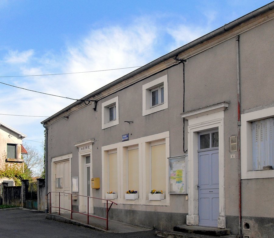 File:Bourbévelle, Mairie.jpg