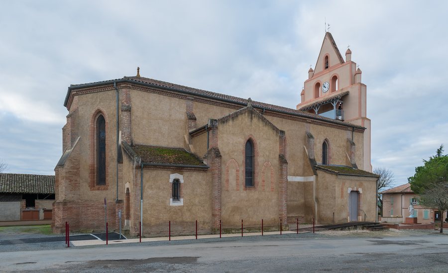 File:Saint Peter church in Noilhan (2).jpg
