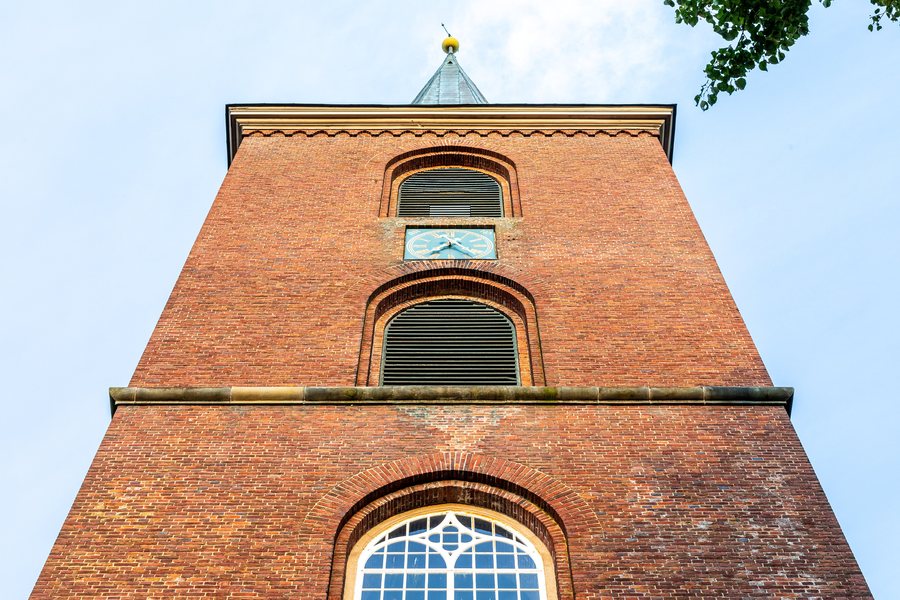File:Esens, St.-Magnus-Kirche -- 2021 -- 6342.jpg
