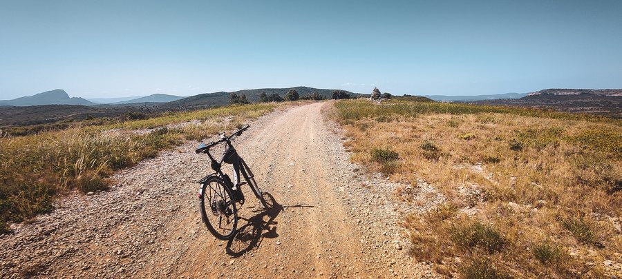 File:A fire road near Montaud.jpg