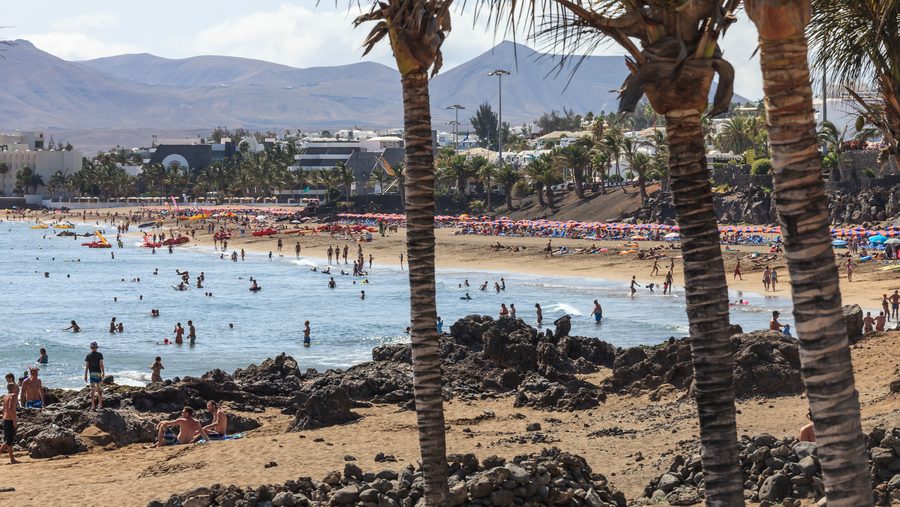 Spiaggia di Puerto del Carmen a Tías, Lanzarote