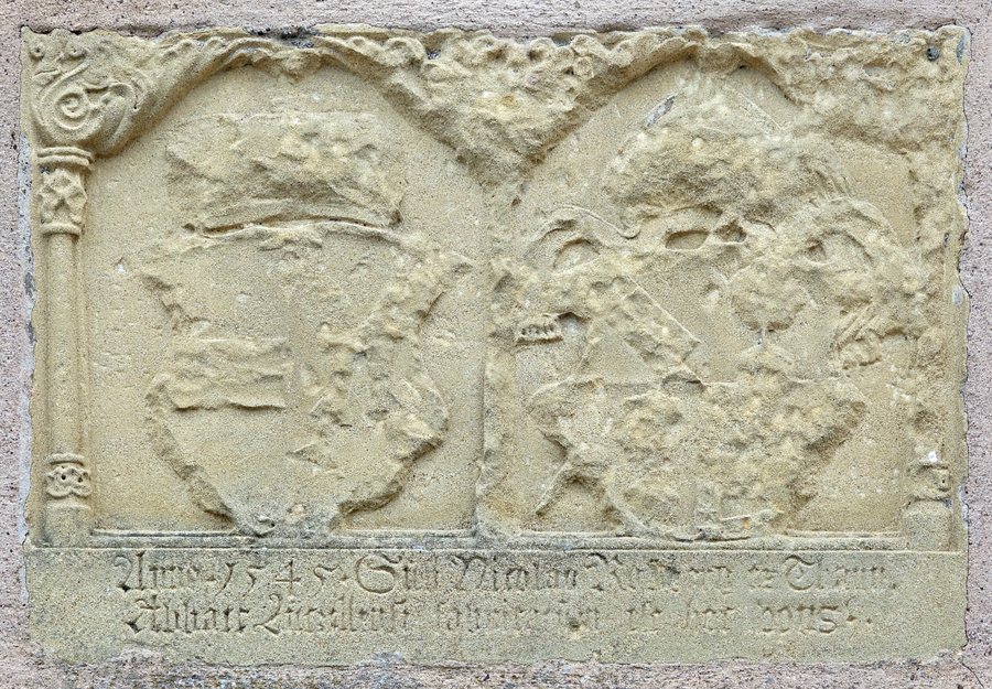 File:Cour de Lucelle - inscription.jpg