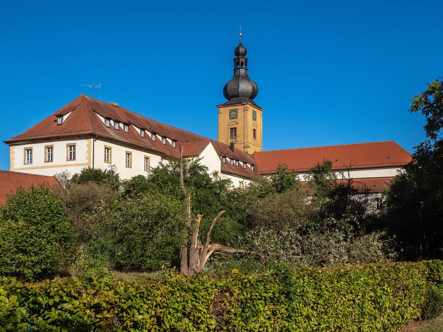 Blick von Süden auf das Kloster Weißenohe