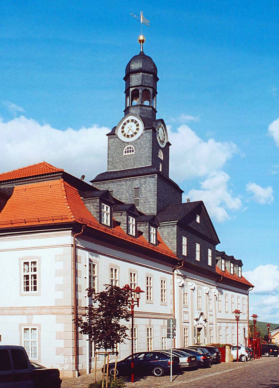 Municipio barocco sulla piazza del mercato a Königsee-Rottenbach