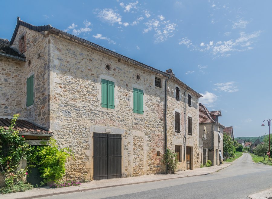 File:Buildings in Saint-Martin-Labouval.jpg