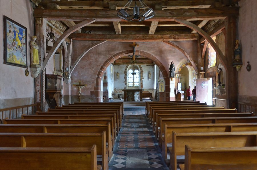 File:Saint-Léonard-des-Bois (Sarthe) - Église Saint-Léonard - 53471363903.jpg