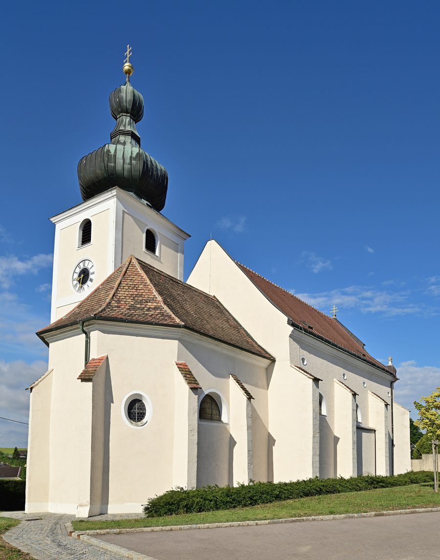 Katholische Pfarrkirche zum heiligen Wolfgang in Loidesthal