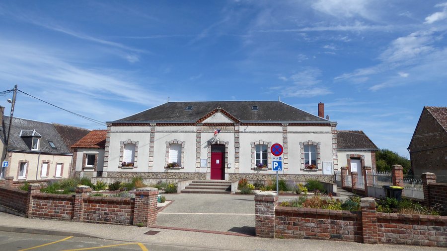File:Mairie Langey Eure-et-Loir France.jpg
