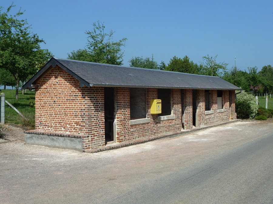 File:Aubry-le-Panthou P1060868.JPG