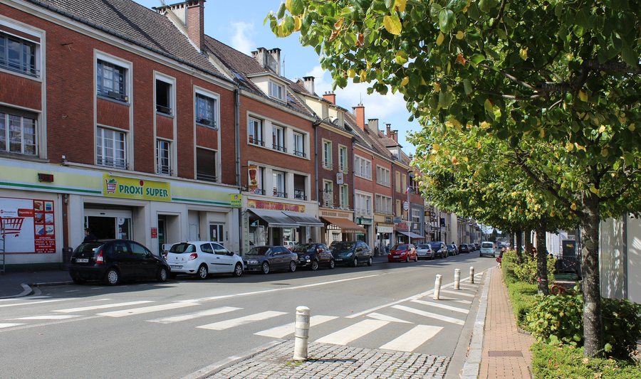 File:Grandvilliers (Oise), the Rue Frédéric Petit.JPG