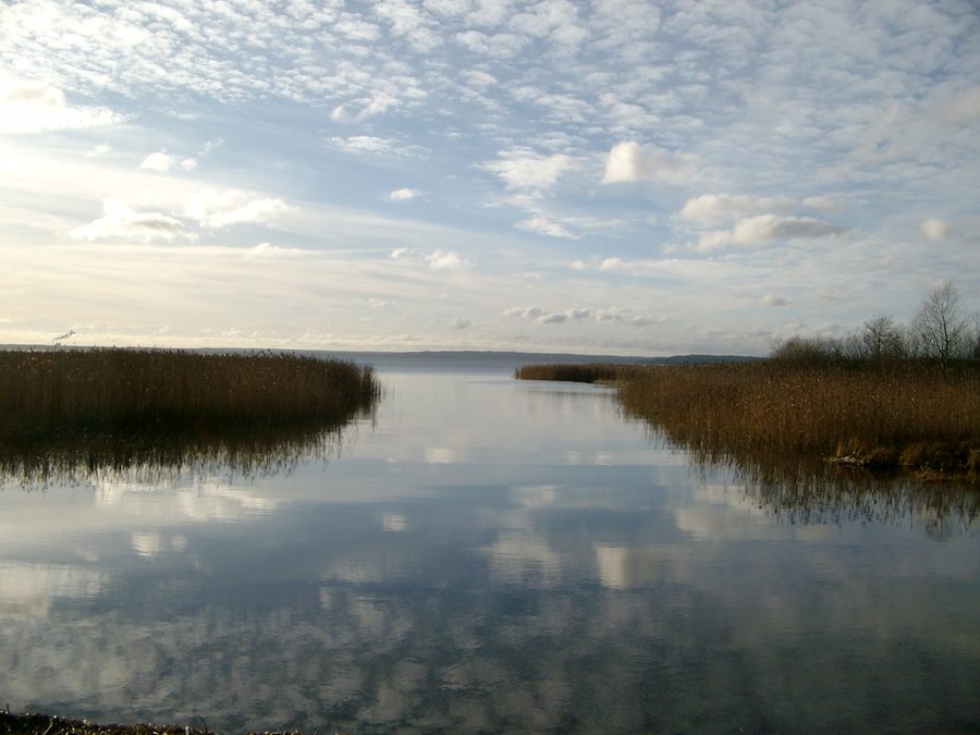 Il lago Glan visto dall'area balneare di Svärtinge