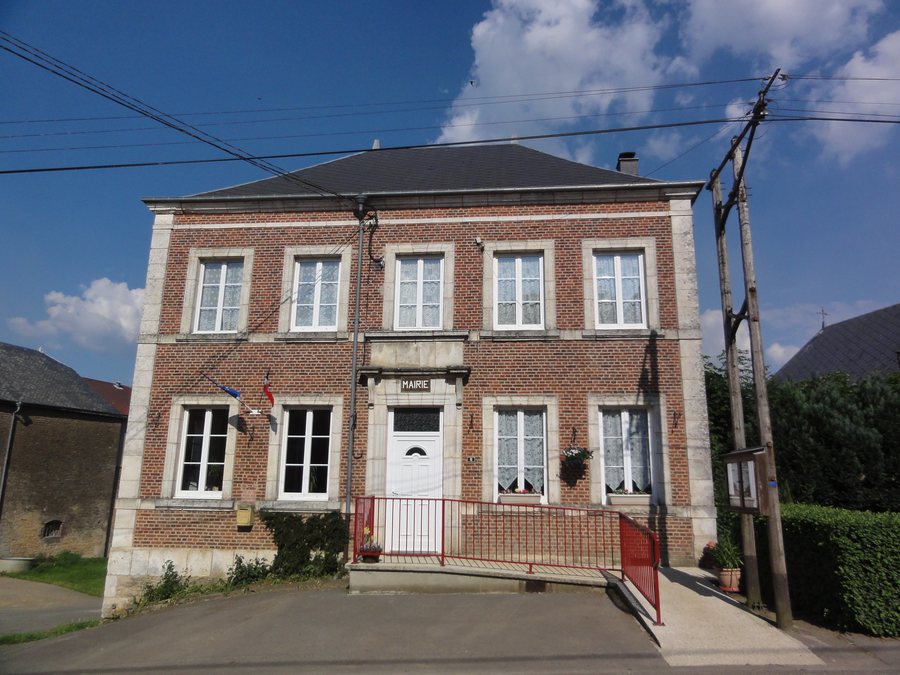 File:Foulzy (Girondelle, Ardennes) Mairie.JPG