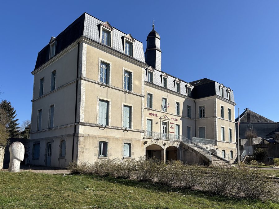 File:La Souterraine - Hôtel de Ville - 20250302 (1).jpg