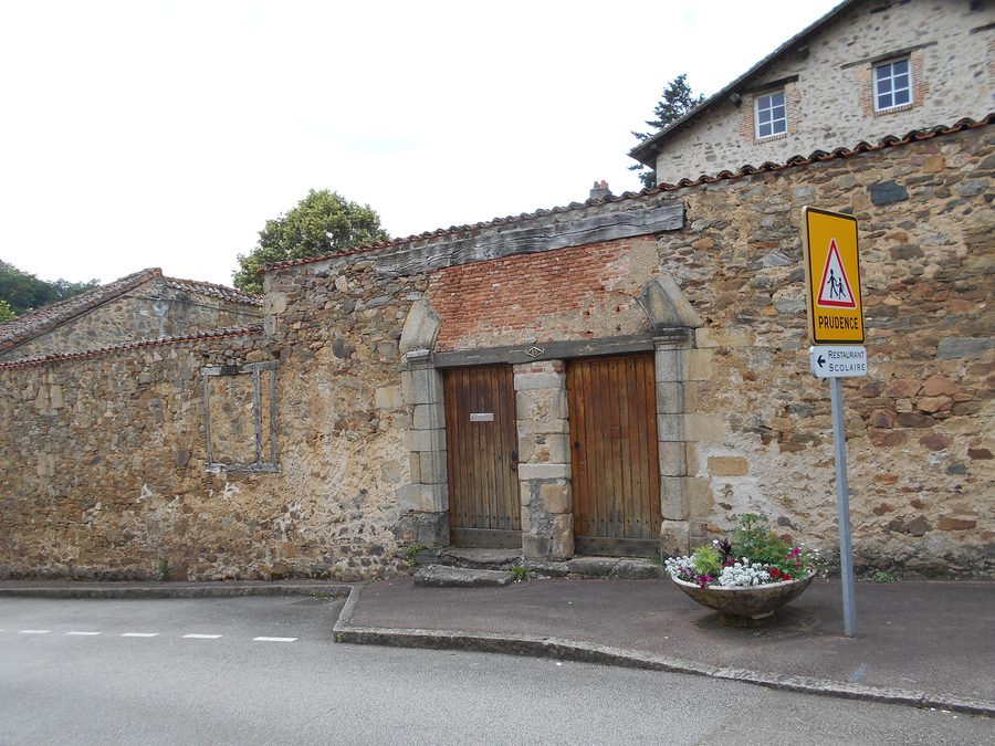 Veduta di Solignac nel dipartimento francese dell'Alta Vienne