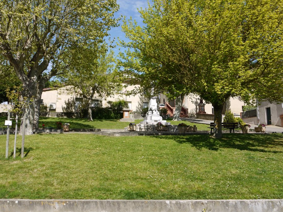 File:Aubiet - Jardin Rue de la Mairie 1.jpg