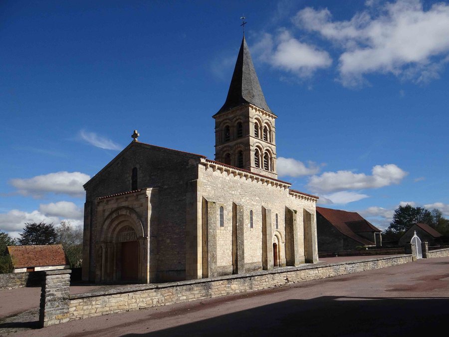 File:Mars-sur-Allier -01.JPG
