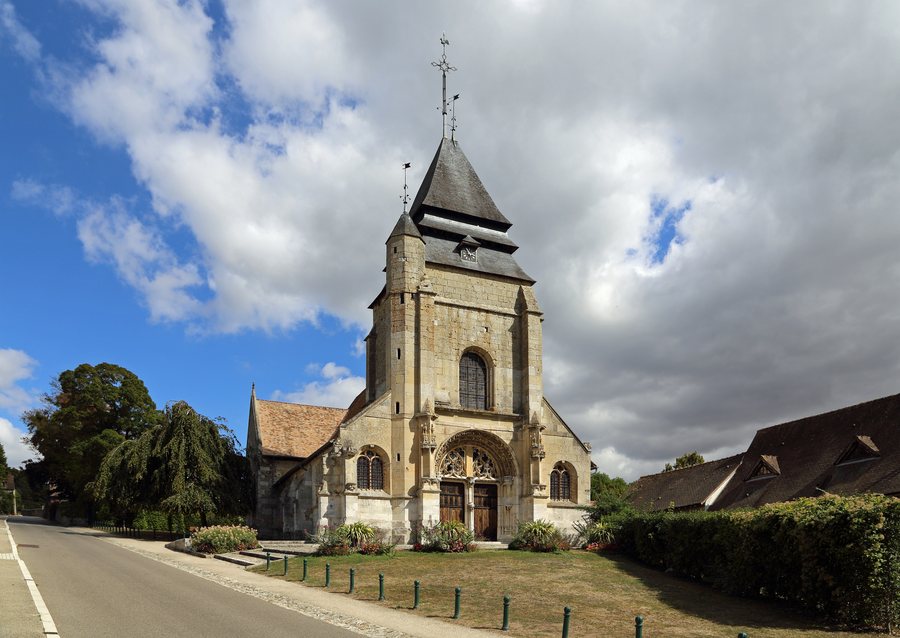 File:Ménilles Eglise R02.jpg
