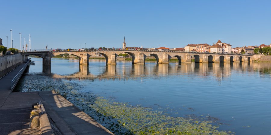 File:Mâcon - Pont-Saint-Laurent - 2.jpg
