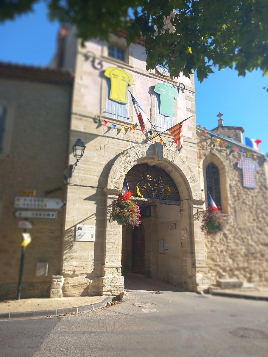File:Église Notre-Dame-de-Liesse de Modène (85616).jpg