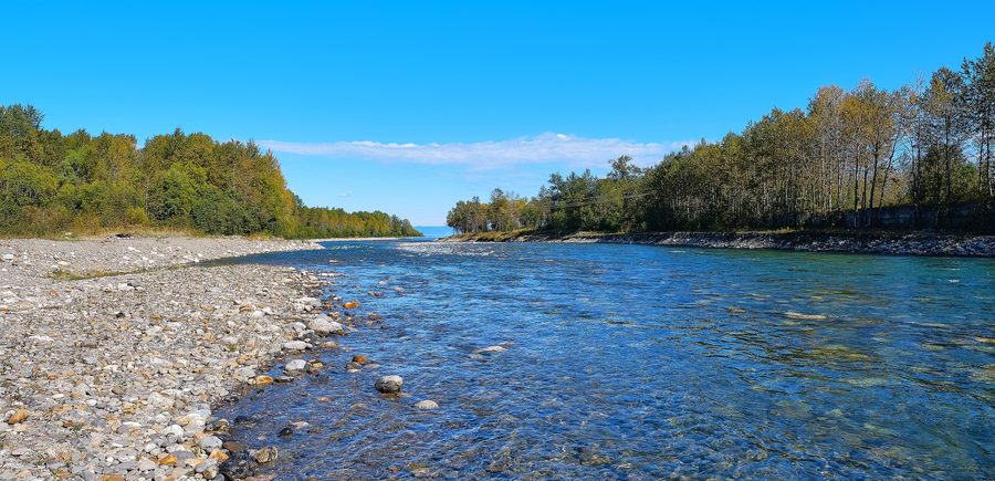 Fiume Utulik che sfocia nel Lago Bajkal