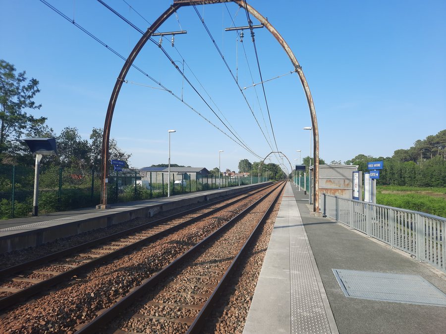 File:Gare de Bénesse-Maremne (2).jpg