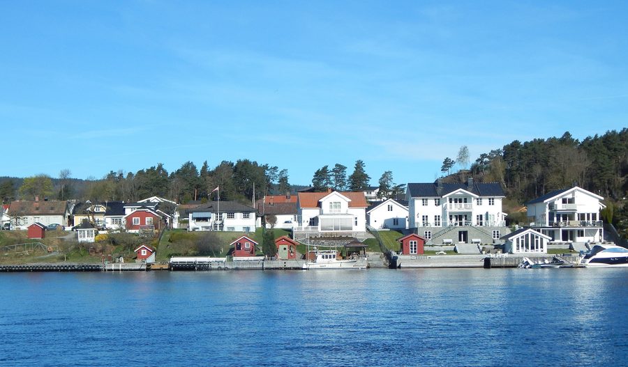 Vestsiden di Porsgrunn vista da Østsiden