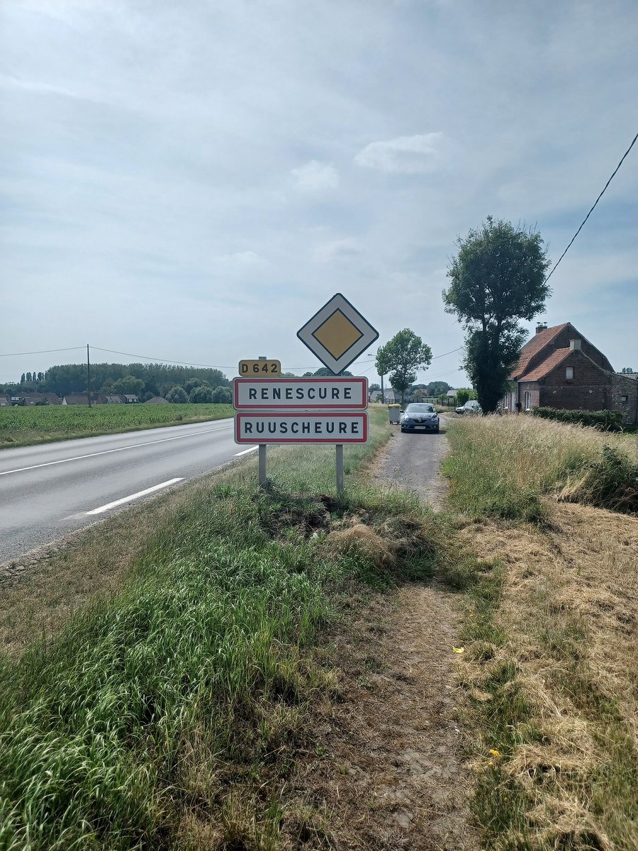File:Renescure bilingual sign.jpg