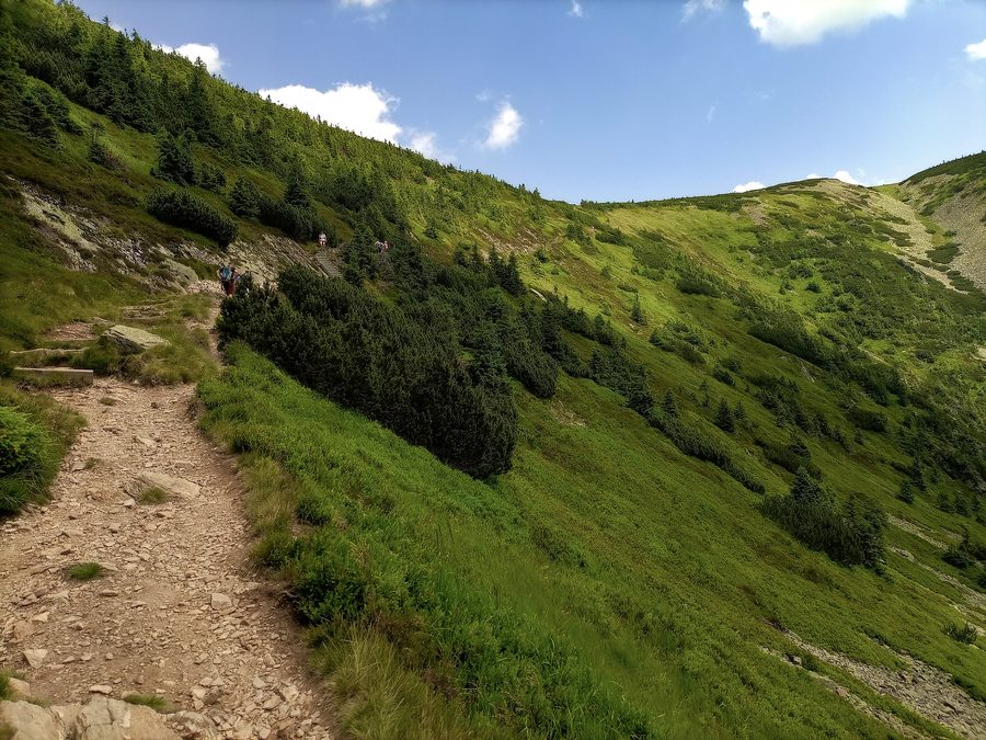 Paesaggio montano presso i Monti dei Giganti